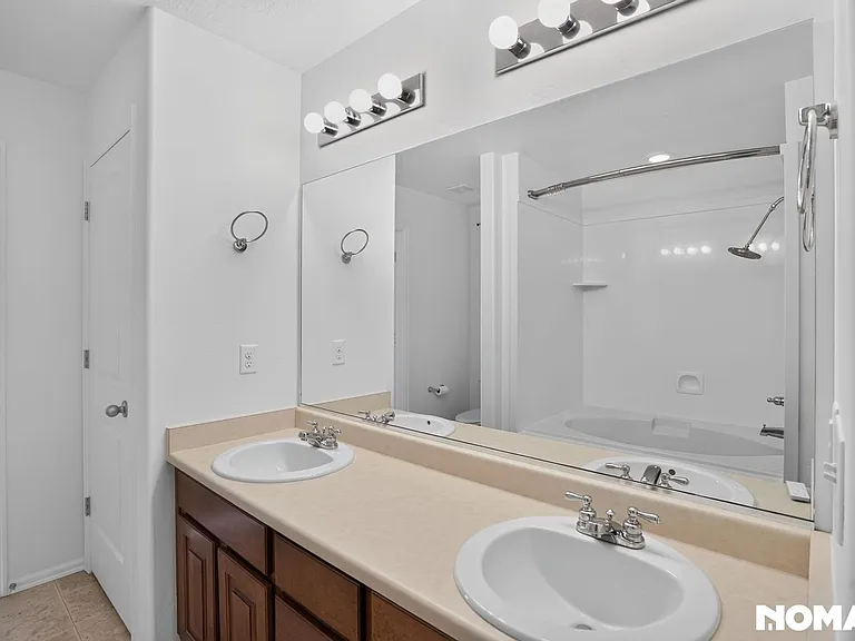 5459 N Chestnut St — Photo 18
