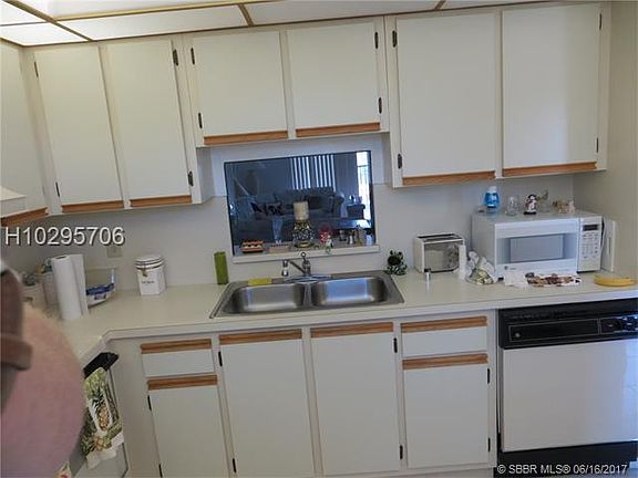 3rd image of 170 SE 5th Ave APT 306