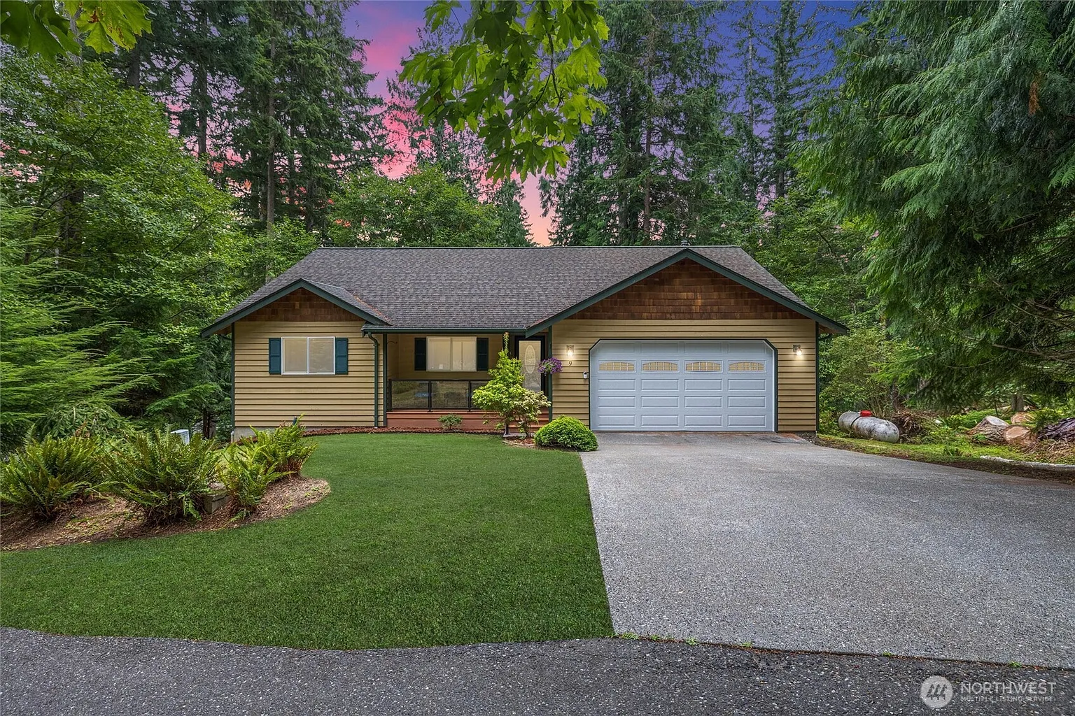 9 Eagle Crest Court photo 1