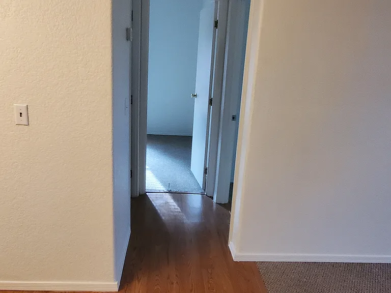621 S 29th Dr — Photo 11