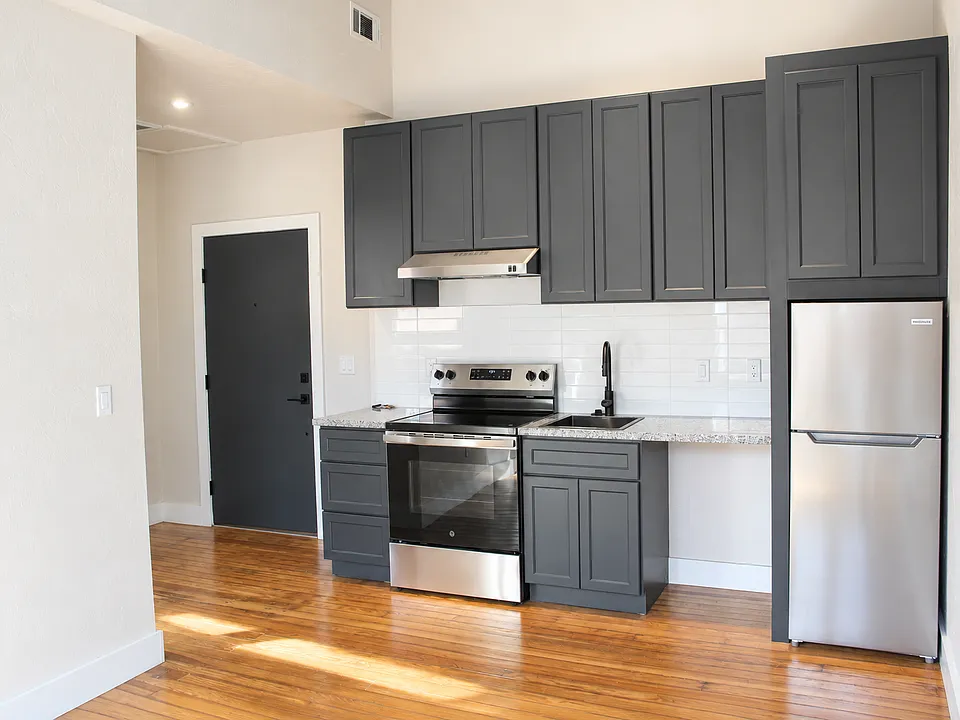 1714 S Saint Marys St #5