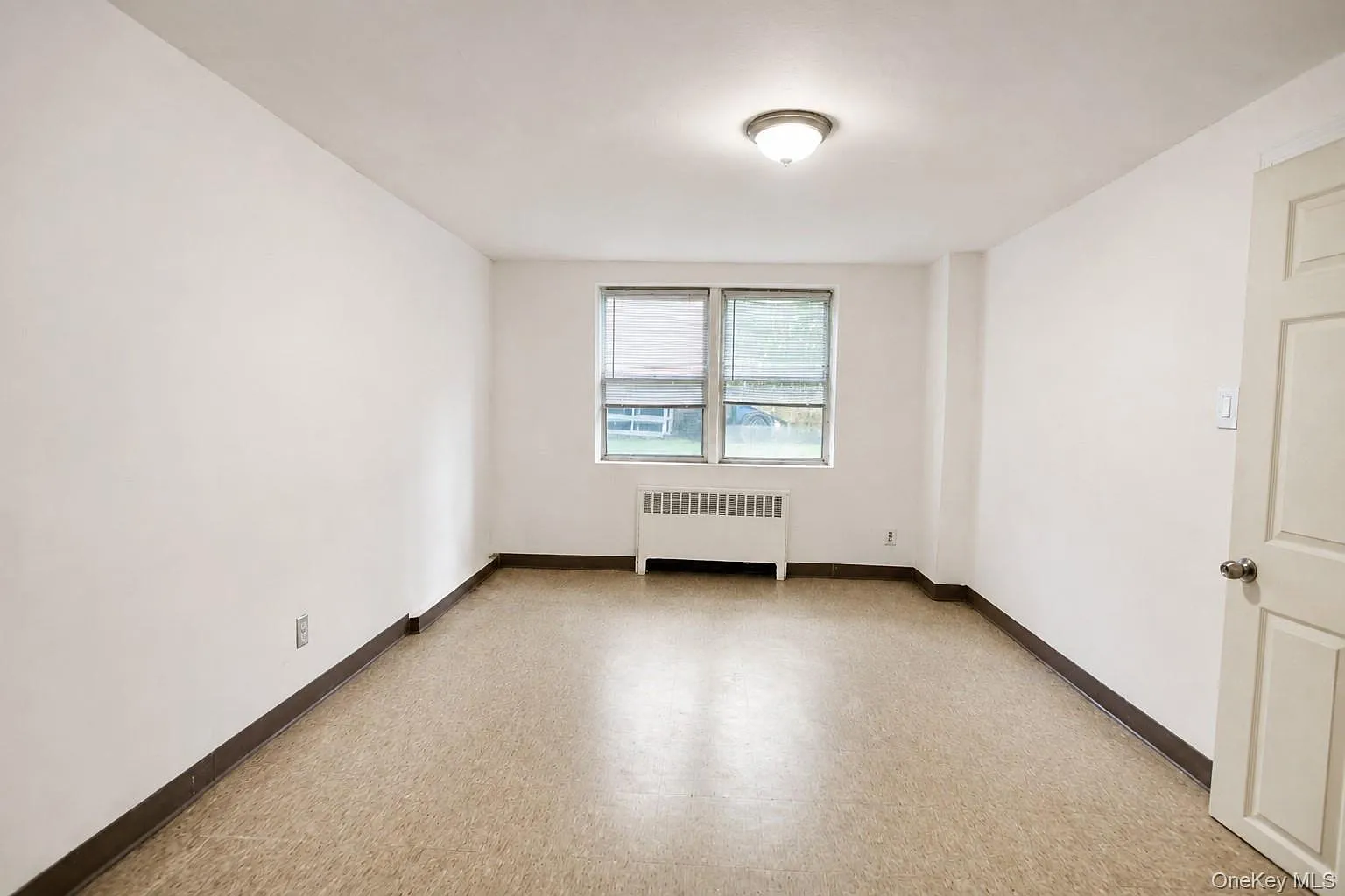 1 bed, 1.0 bath, 700 sqft, $1,975 — Photo 4