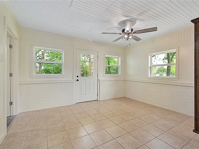 741 Garden Acres Blvd — Photo 14