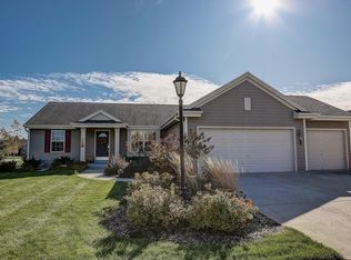 1177 Goldfinch Way, Oconomowoc, WI 53066