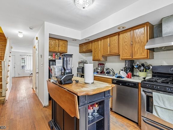 5th image of 22 Hecker St #22
