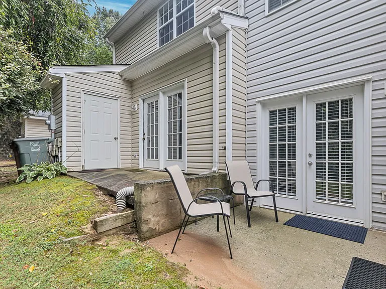 3722 Winborne Ln — Photo 26