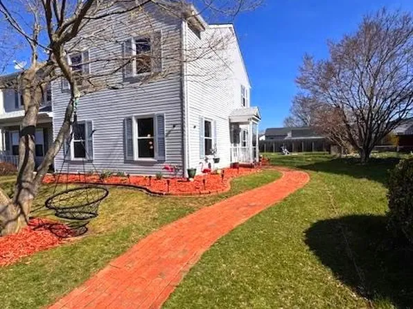 48 Berkeley Ct, Charles Town, WV 25414