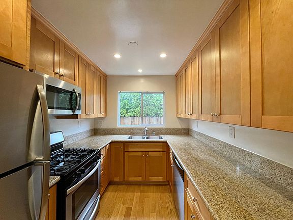 5th image of 1037 N La Jolla Ave APT 3