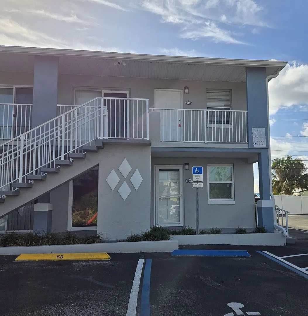 Beautiful 2/1 Condo for Rent - Across from the Beach!! — Photo 1