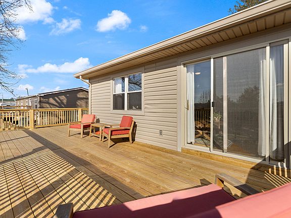 4th image of 440 E Spencer Rd