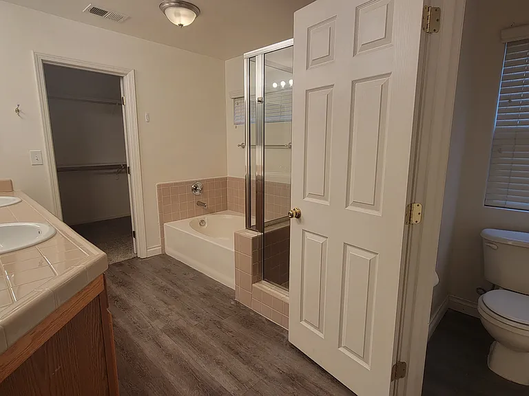 10919 Golden Valley Dr — Photo 13