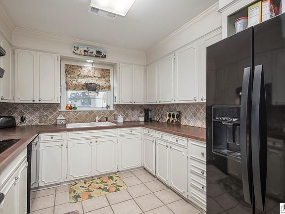 5th image of 3812 Scenic Dr