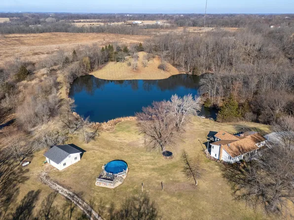 14004 252nd St W, Illinois City, IL 61259