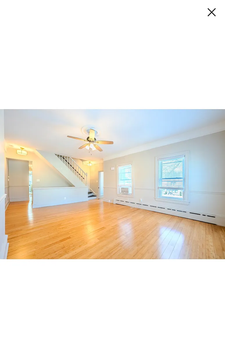 Building Photo - 100 E Park Ave #B
