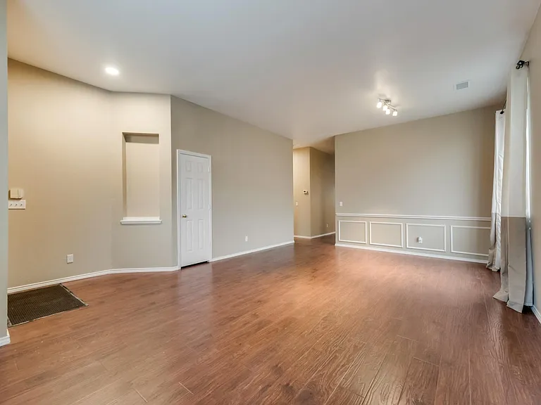 4309 Lone Rock Ct — Photo 6
