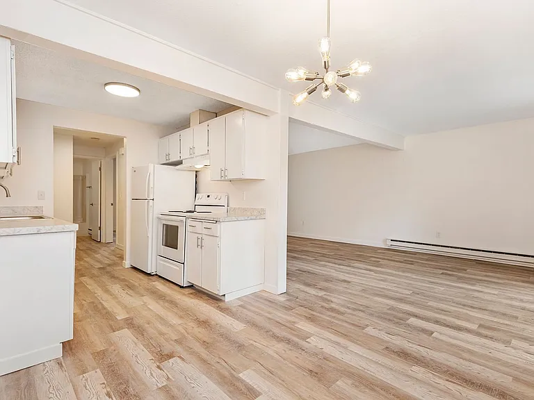 Willowbrook Apartments — Photo 26