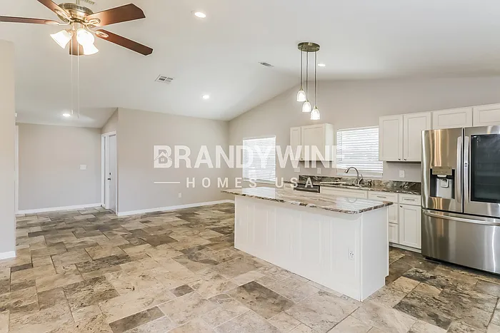 3 bed, 2.0 bath, 1269 sqft, $2,445 — Photo 4
