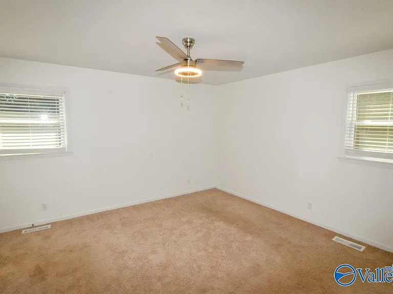 4624 Daugette Dr NW — Photo 9