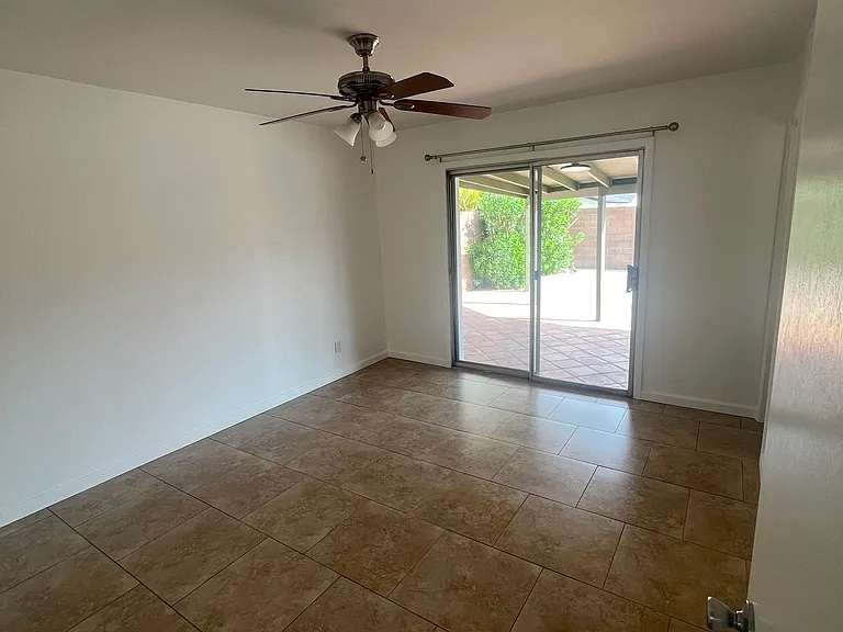 8231 E Clarendon Ave — Photo 6