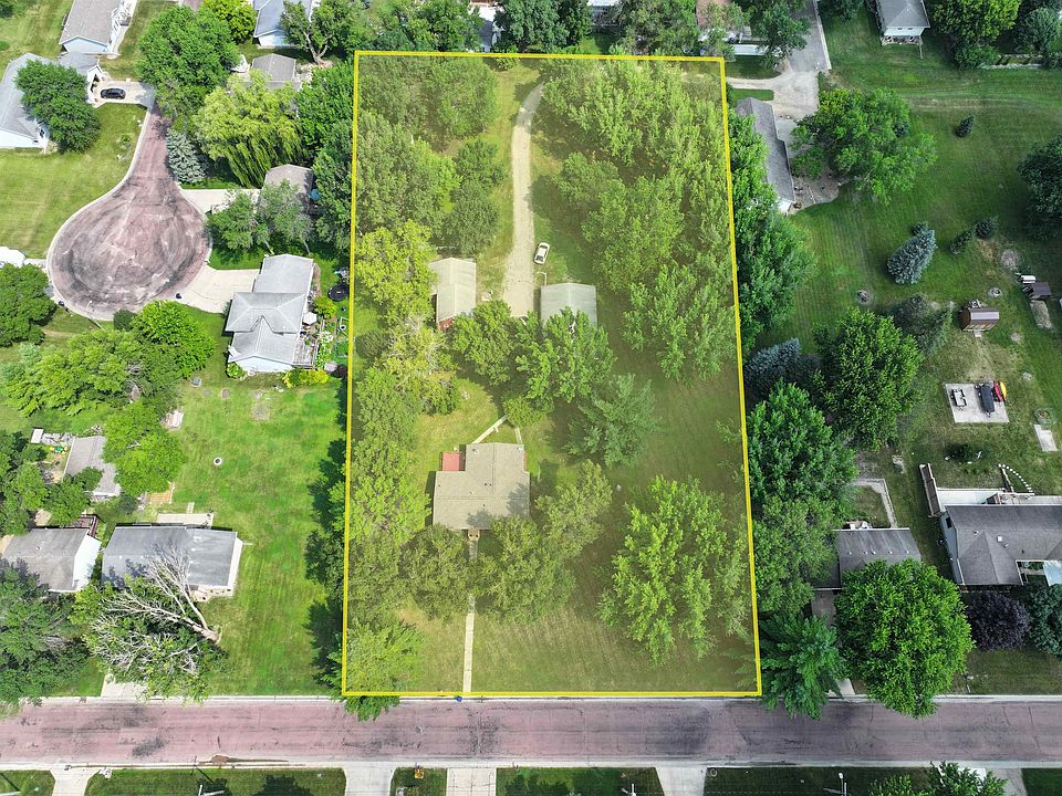1st image of 206 27th St