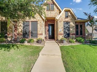 6900 Chisholm Trl, North Richland Hills, TX 76182