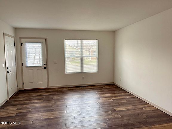 4th image of 5733 Aurora Pl #30
