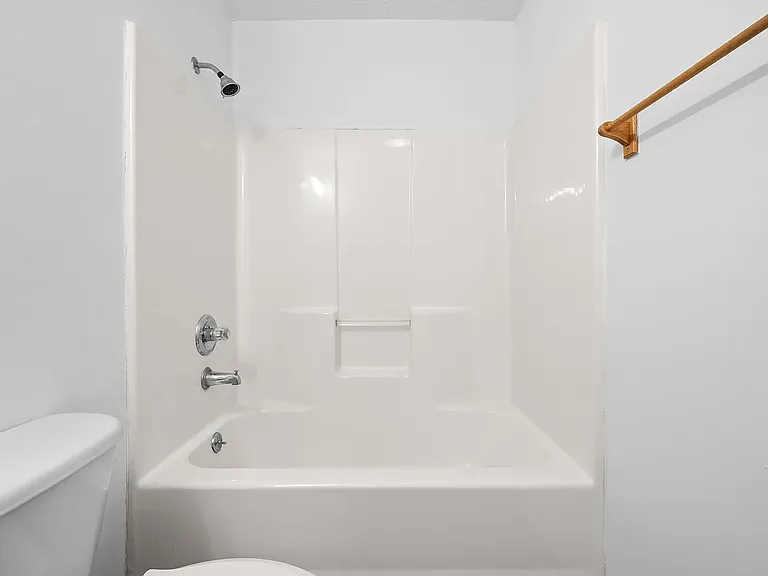 Austin Place Apartments — Photo 22