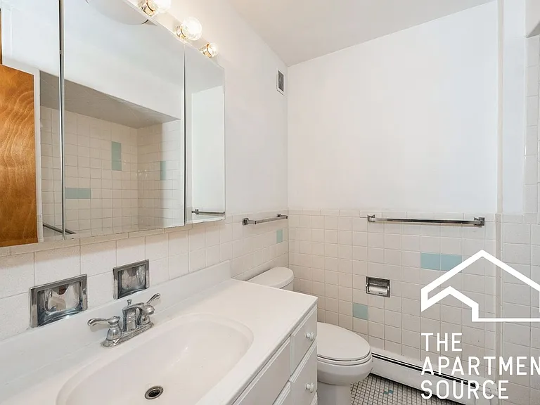 8644 Skokie Blvd #303 — Photo 12