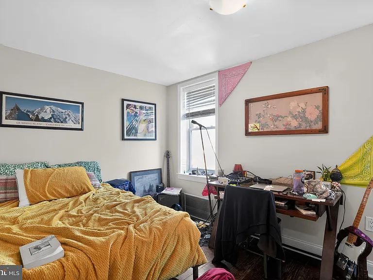 2623 Emerald St — Photo 25