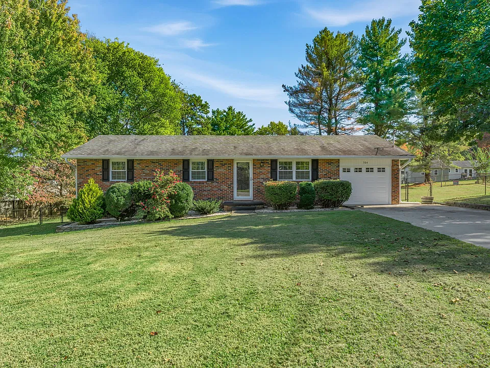 304 Keats Ln