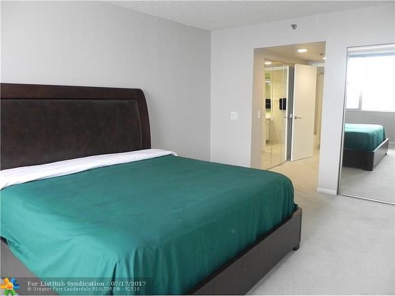 5th image of 4001 Hillcrest Dr Ph 6