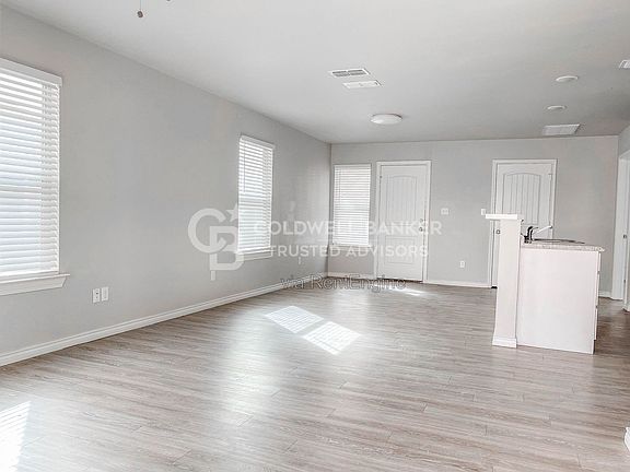 2nd image of 2406 Fir Ave