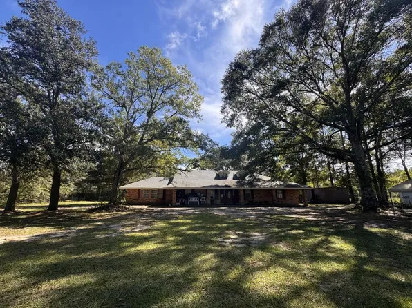 6916 Highway 11, Carriere, MS 39426