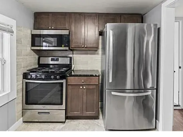 24 Academy St, Rensselaer, NY 12144