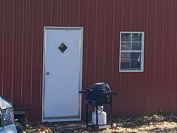 2nd image of 6201 Rose Creek Rd