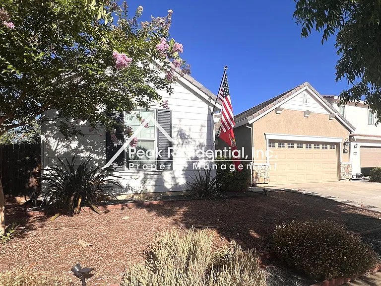 3490 Edington Dr — Photo 3