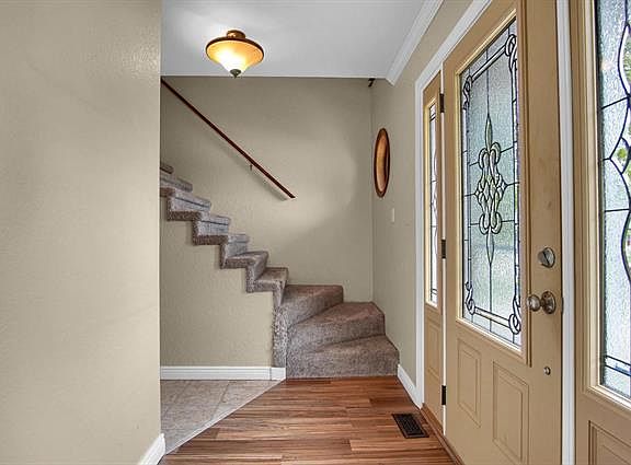 4th image of 712 Andra Dr