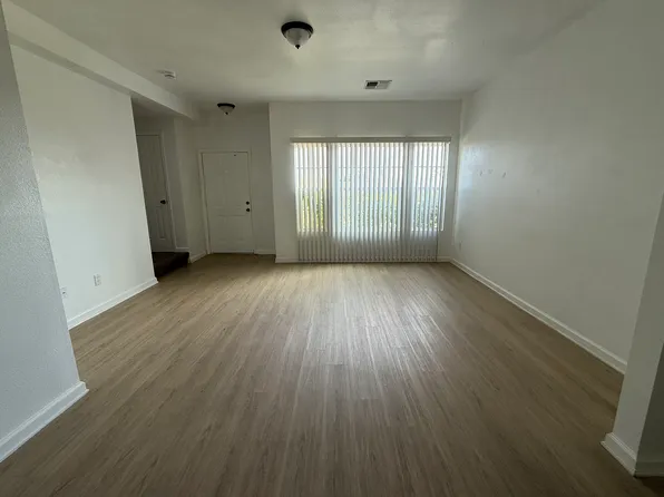 326 V St APT B, Bakersfield, CA 93304