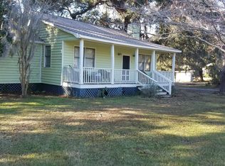 627 Morrison St, Mc Clellanville, SC 29458