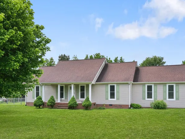 14 Long Meadow Dr, Fayetteville, TN 37334