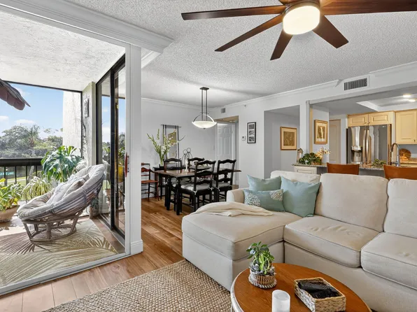 1915 Lavers Circle #E207, Delray Beach, FL 33444