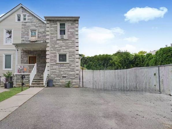 151 Ross Ave