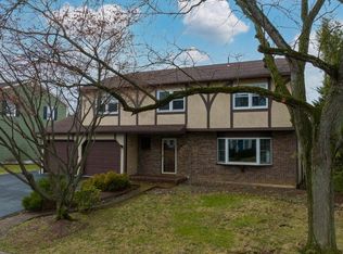 812 Evergreen Dr, Reading, PA
