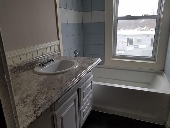 2nd image of 216 Daniels St #2