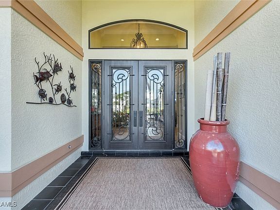 5th image of 5342 SW 9th Pl