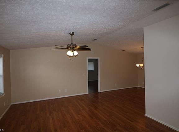 2nd image of 10910 Orangewood Dr