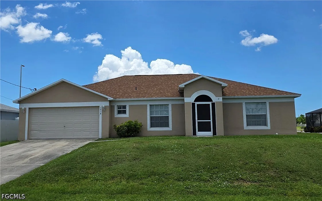 3 bed, 2.0 bath, 1993 sqft, $1,800 — Photo 1