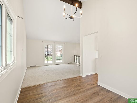 4th image of 2915 S 158th Cir