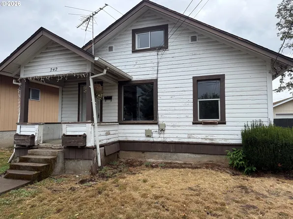242 S 16th St, Saint Helens, OR 97051
