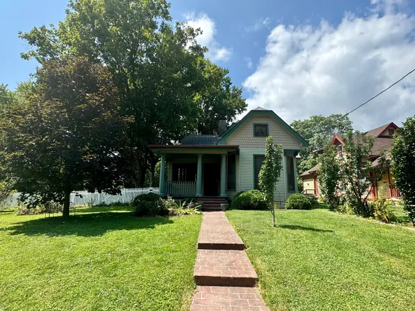 1008 S College Ave, Greencastle, IN 46135